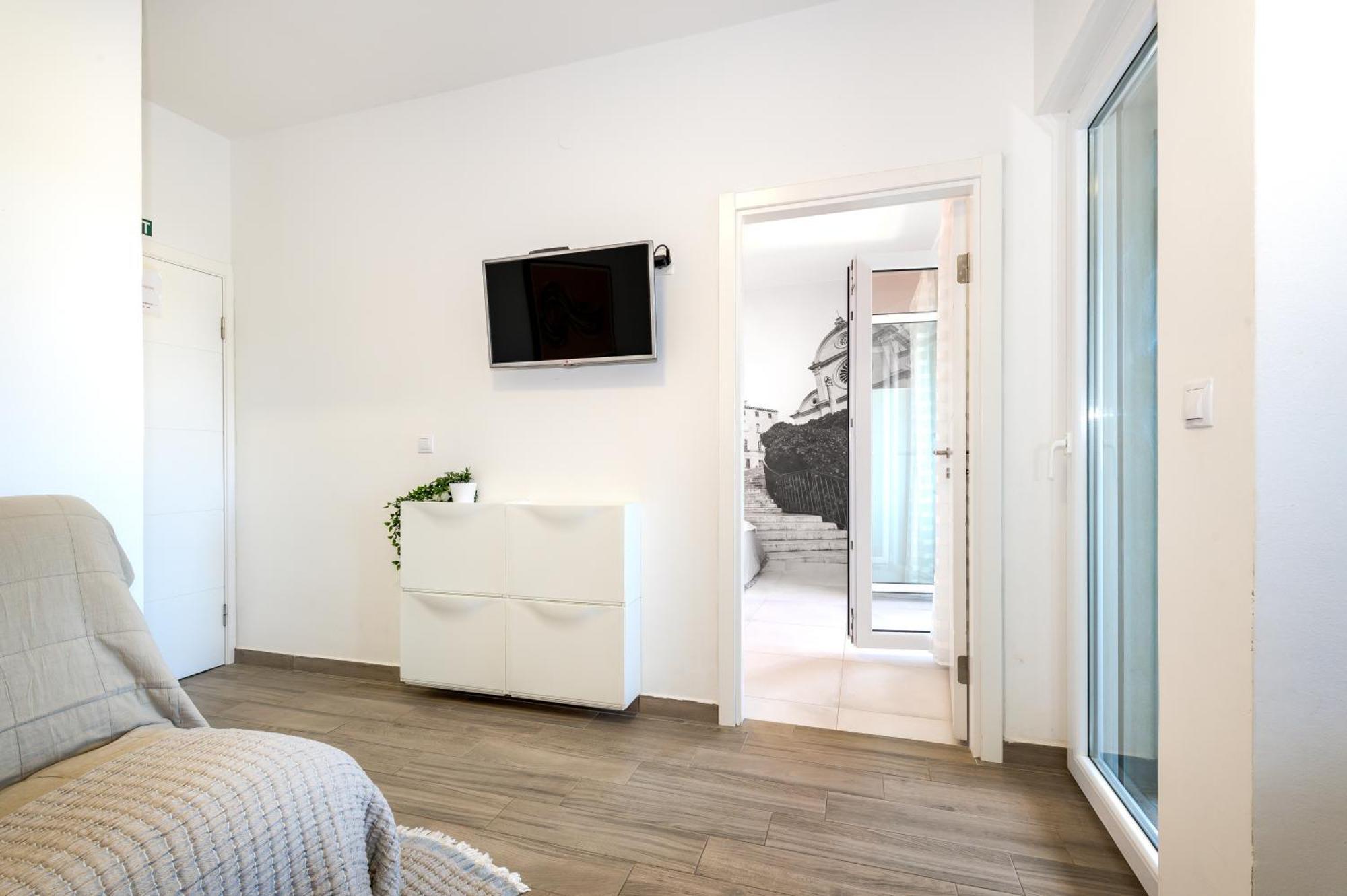 Ojra New Apartment With Seaview Šibenik Kültér fotó